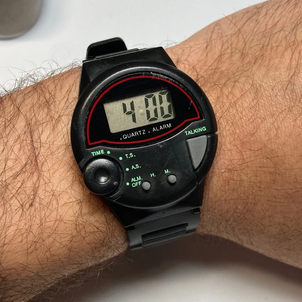 WF-976/21006 talking vintage watch, new battery, rubber strap, retro digital
